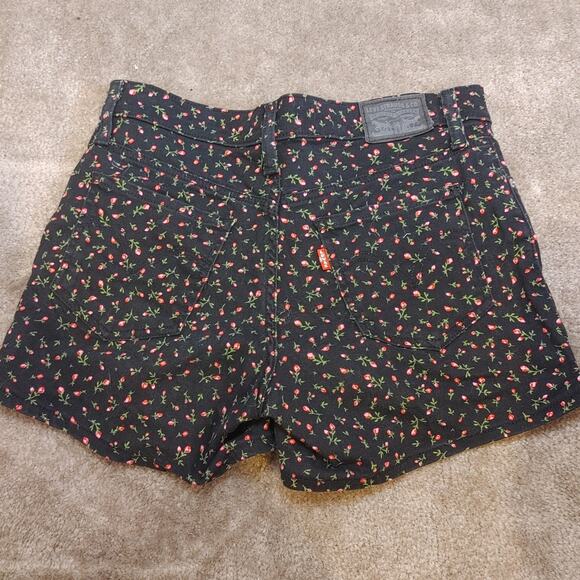Levi Strauss & Co Size 27 Mid Length Short Shorts Rose Floral Print Black Cotton - Picture 5 of 9